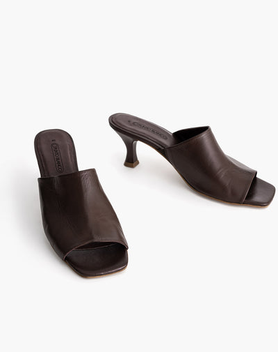 Gomi sandalias